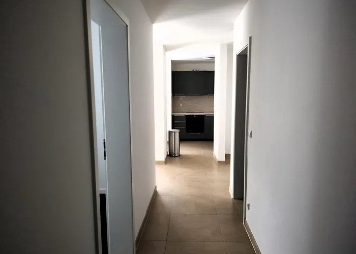 Valley Of Business Frankfurt-airport - Black Label * Hofheim am Taunus